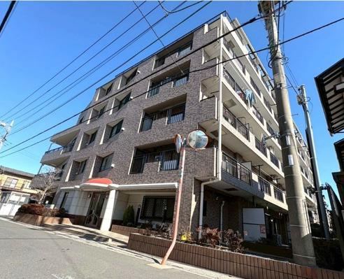 2LDK apartment in Kita Ward, Saitama - Photo 1