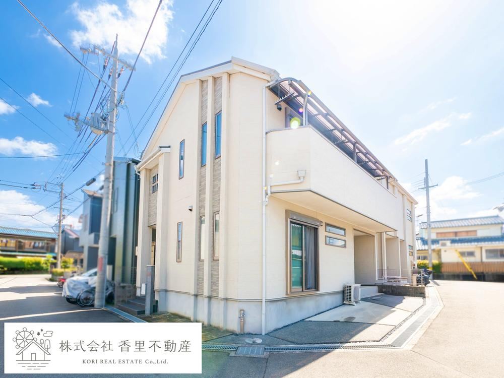 4LDK house in Hirakata, Osaka - Photo 1