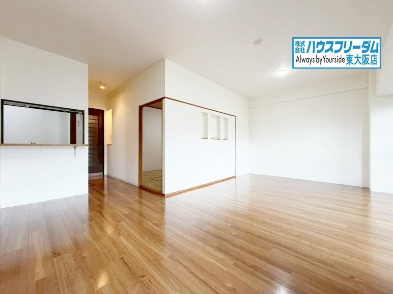 3LDK apartment in Higashiosaka, Osaka - Photo 1