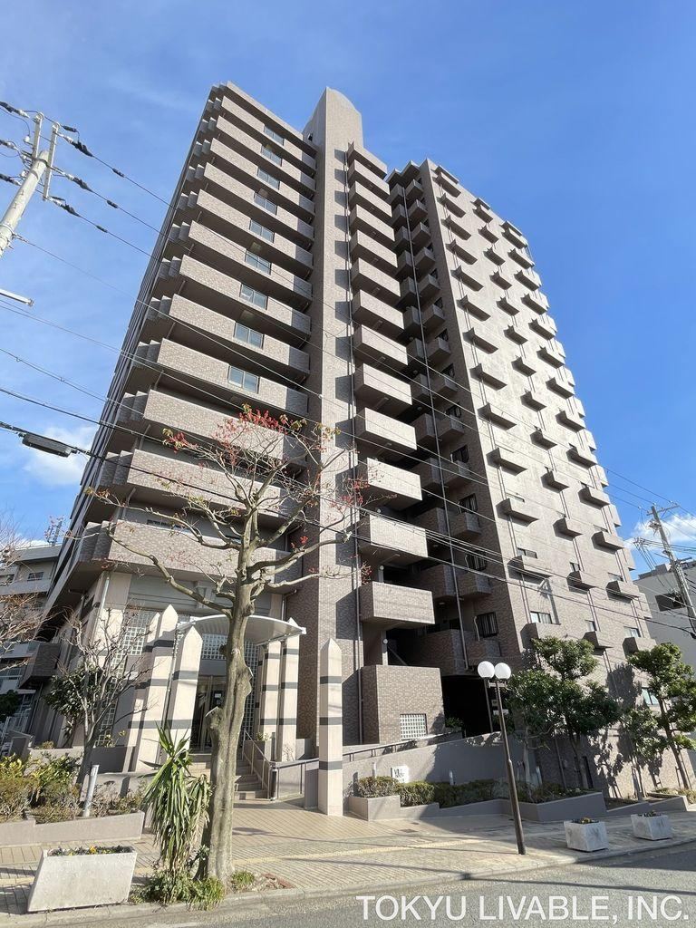 2LDK+S apartment in Nada Ward, Kobe, Hyogo - Photo 1