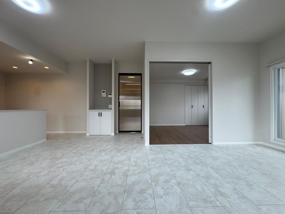 4LDK apartment in Chuo Ward, Sapporo, Hokkaido - Photo 1