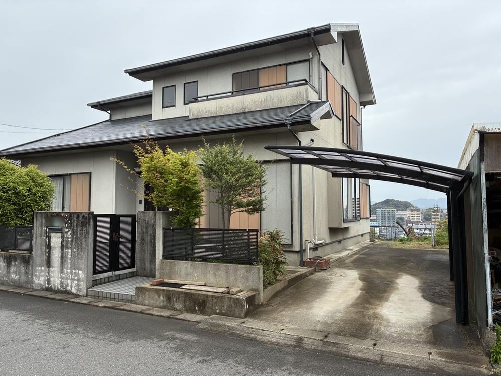 5LDK house in Yahatanishi Ward, Kitakyushu, Fukuoka - Photo 1