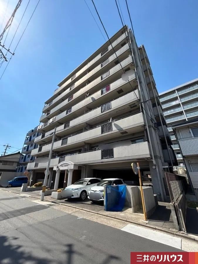 4LDK apartment in Minato Ward, Nagoya, Aichi - Photo 1