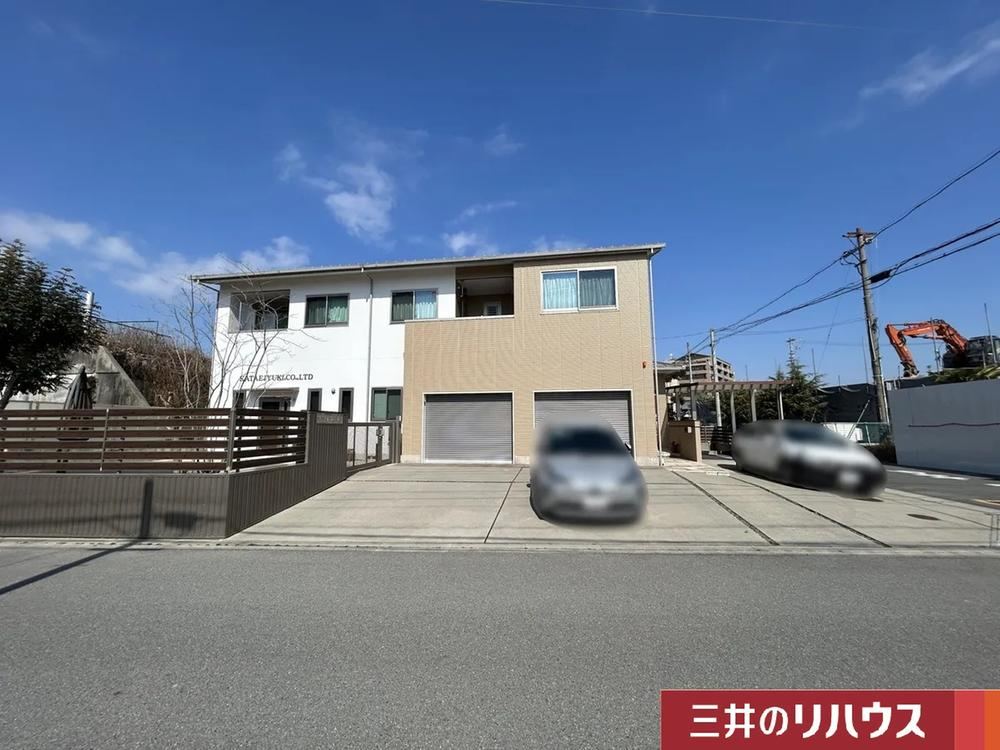 4LDK house in Kanie, Ama District, Aichi - Photo 1