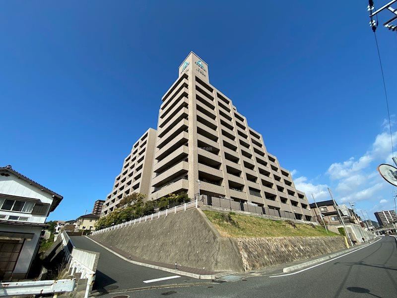 3LDK apartment in Shimonoseki, Yamaguchi - Photo 1