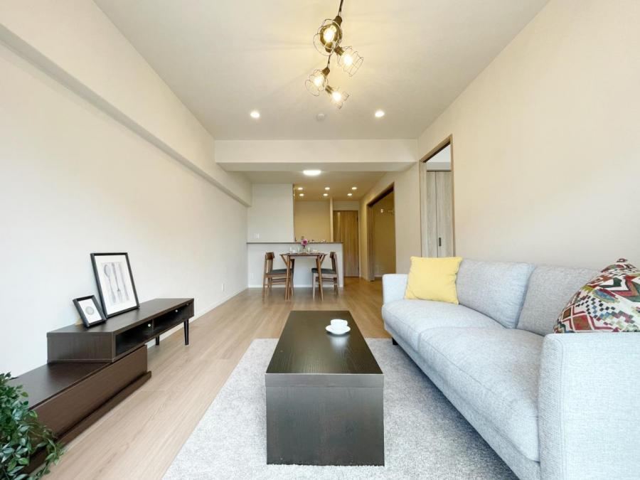 2LDK+S apartment in Tsurumi Ward, Osaka - Photo 1