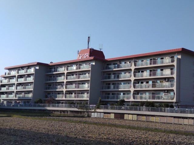 4LDK+S apartment in Takatsuki, Osaka - Photo 1