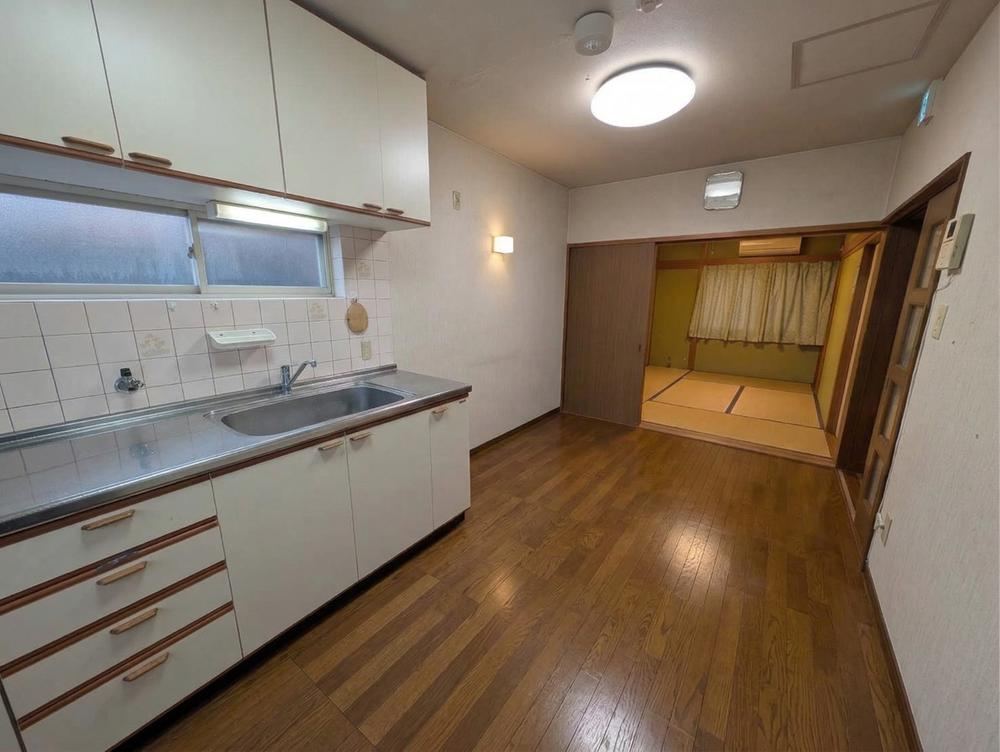 4DK house in Minami Ward, Kyoto - Photo 1