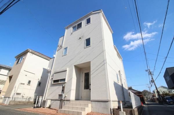4LDK house in Shimizu Ward, Shizuoka - Photo 1