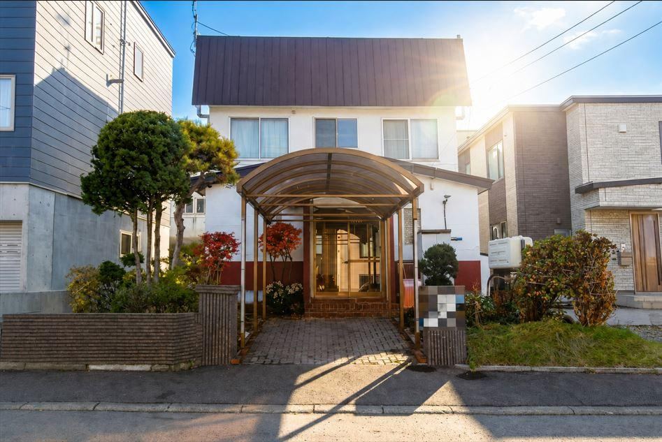 189 m² land in Nishi Ward, Sapporo, Hokkaido - Photo 1