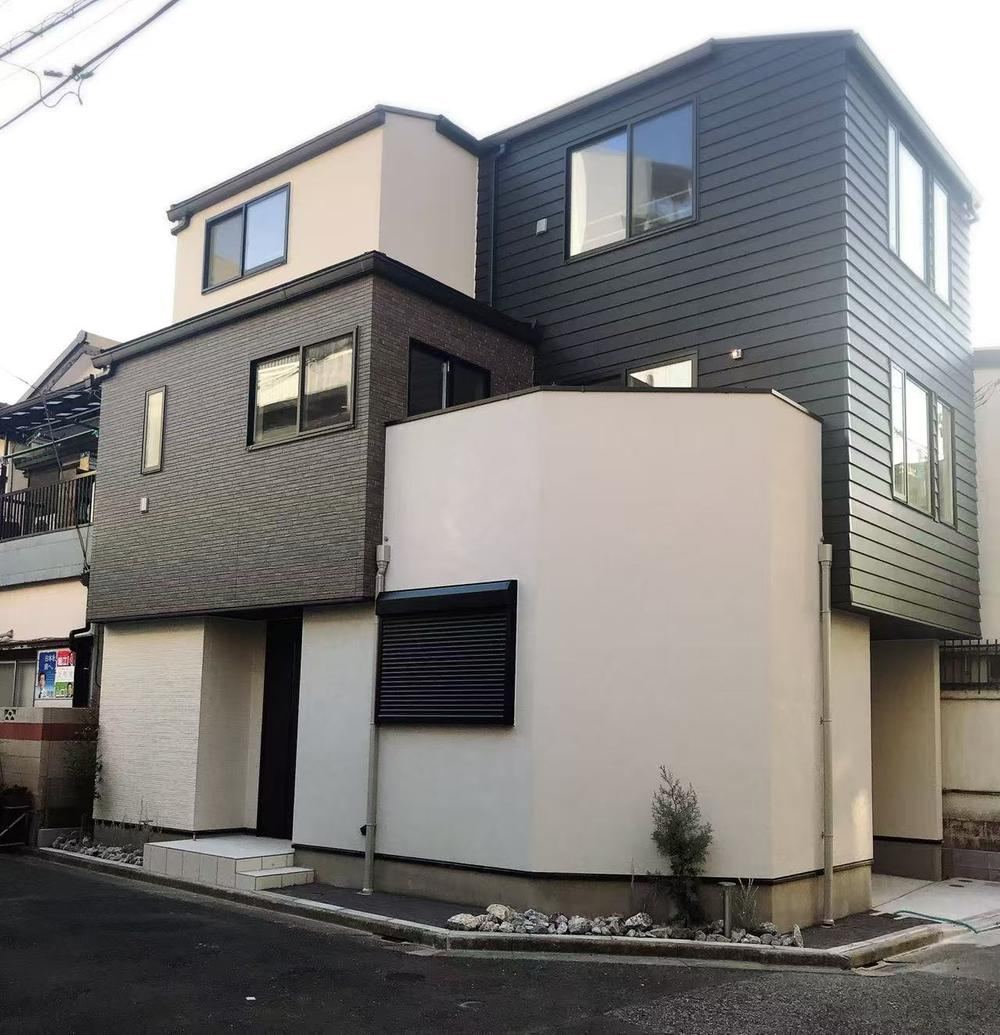 4LDK house in Edogawa Ward, Tokyo - Photo 1