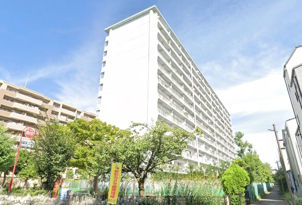3LDK apartment in Koto Ward, Tokyo - Photo 1