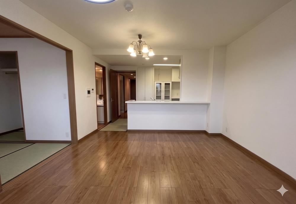 3LDK apartment in Takatsuki, Osaka - Photo 1