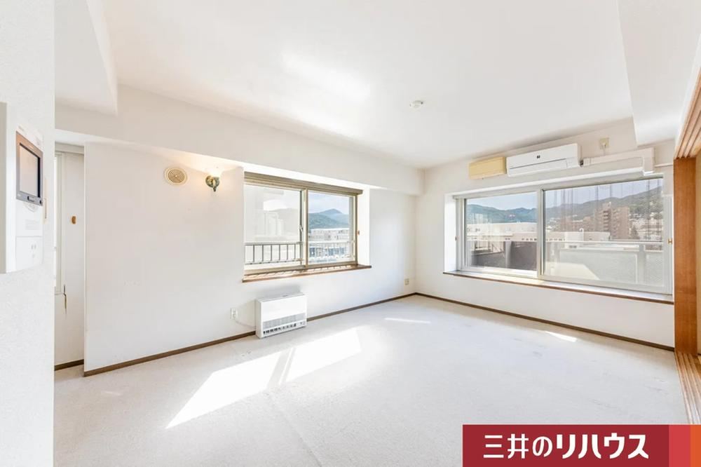 4LDK apartment in Chuo Ward, Sapporo, Hokkaido - Photo 1
