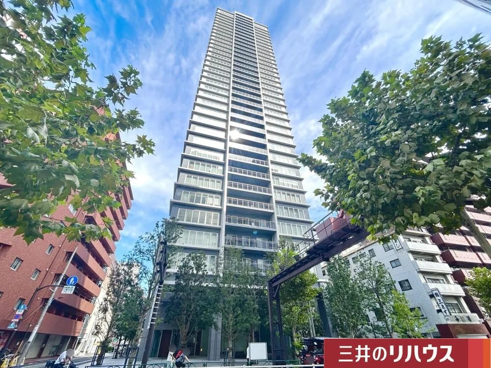 1LDK apartment in Shinjuku Ward, Tokyo - Photo 1