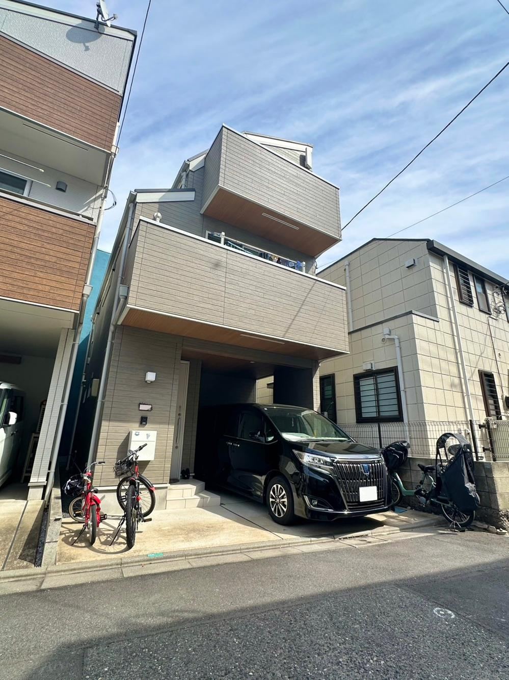3LDK house in Katsushika Ward, Tokyo - Photo 1