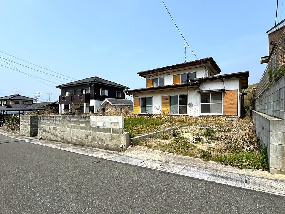310 m² land in Fukutsu, Fukuoka - Photo 1