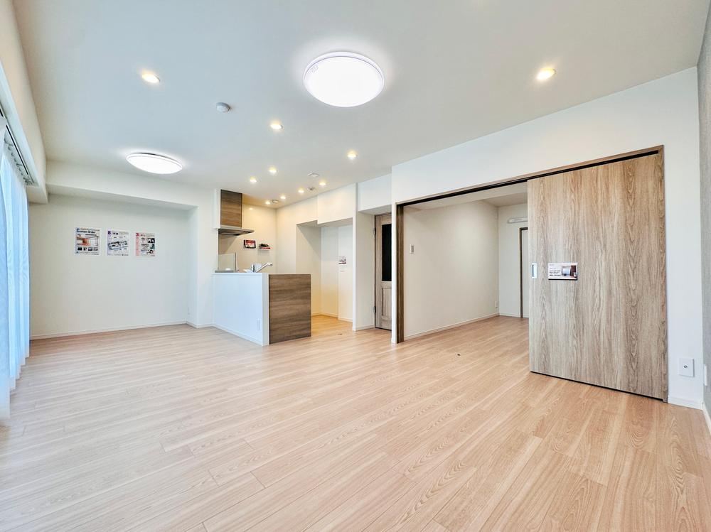 2LDK apartment in Shinjuku Ward, Tokyo - Photo 1
