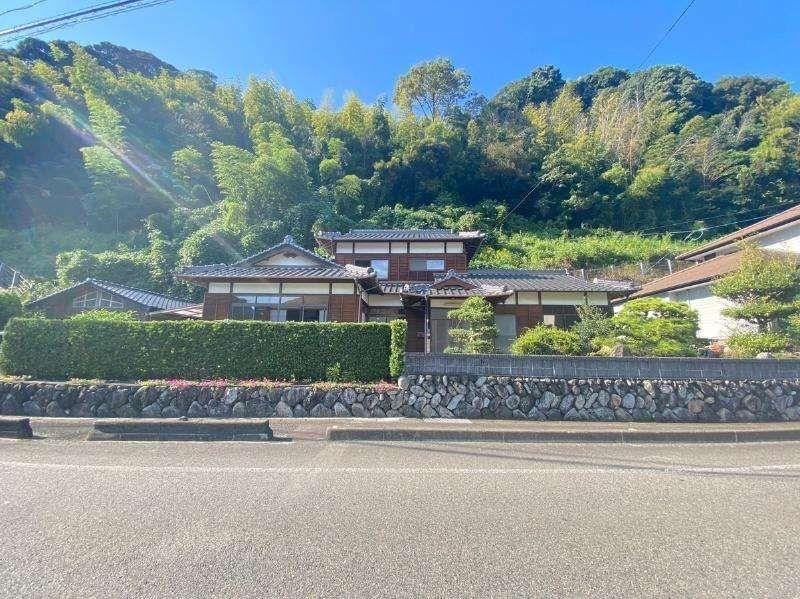 5LDK house in Karatsu, Saga - Photo 1