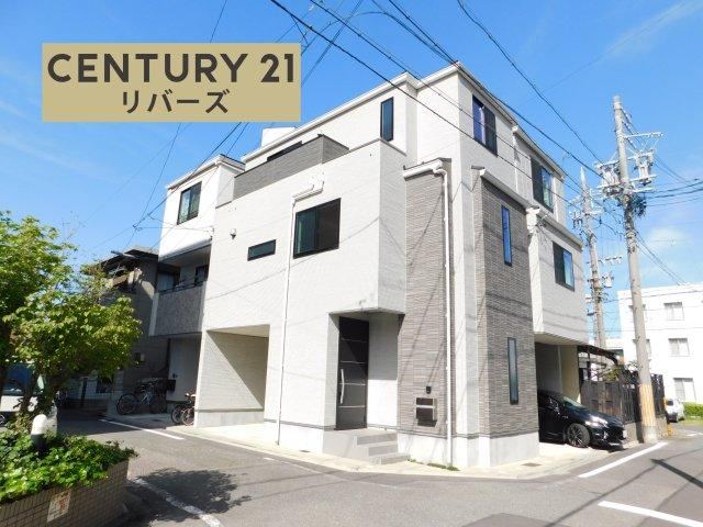 3LDK house in Minato Ward, Nagoya, Aichi - Photo 1