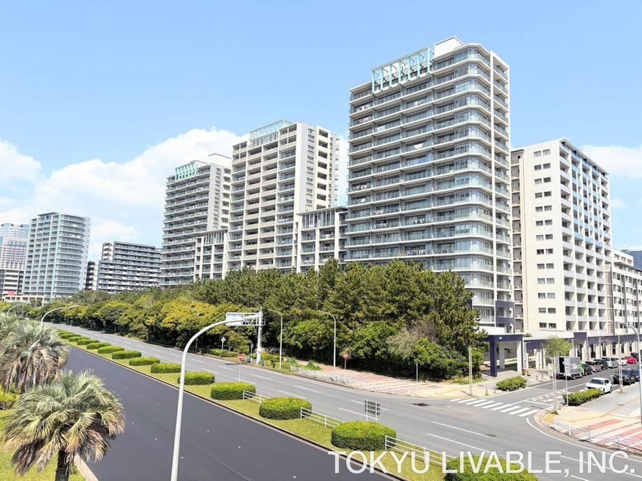 3LDK apartment in Mihama Ward, Chiba - Photo 1