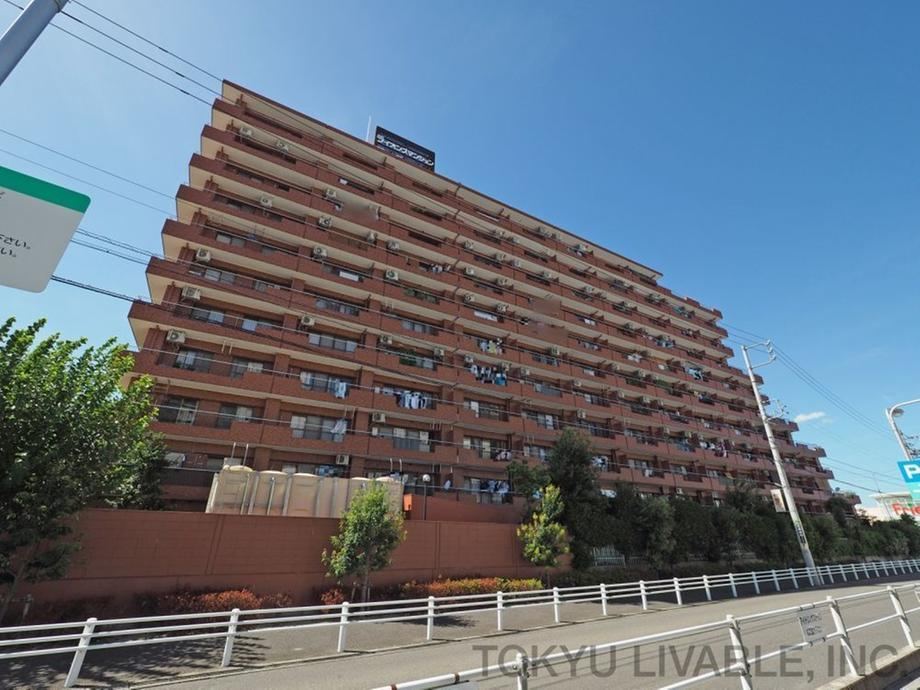 3LDK apartment in Nagakute, Aichi - Photo 1