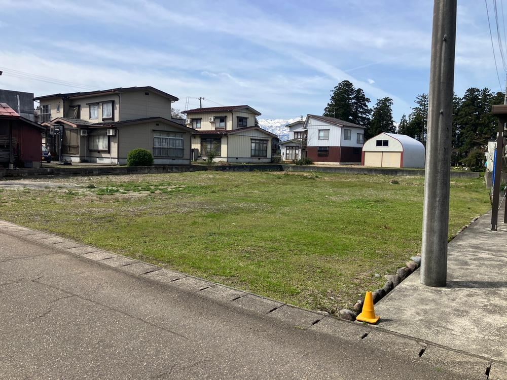 865 m² land in Joetsu, Niigata - Photo 1