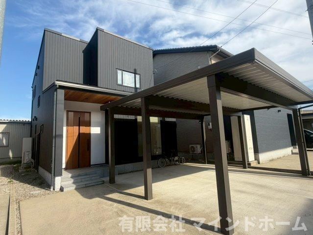 4LDK house in Tsubata, Kahoku District, Ishikawa - Photo 1