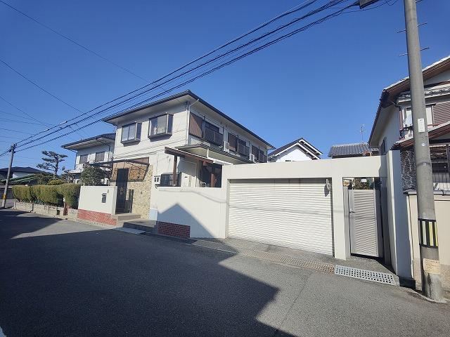 7DK house in Higashi Ward, Sakai, Osaka - Photo 1