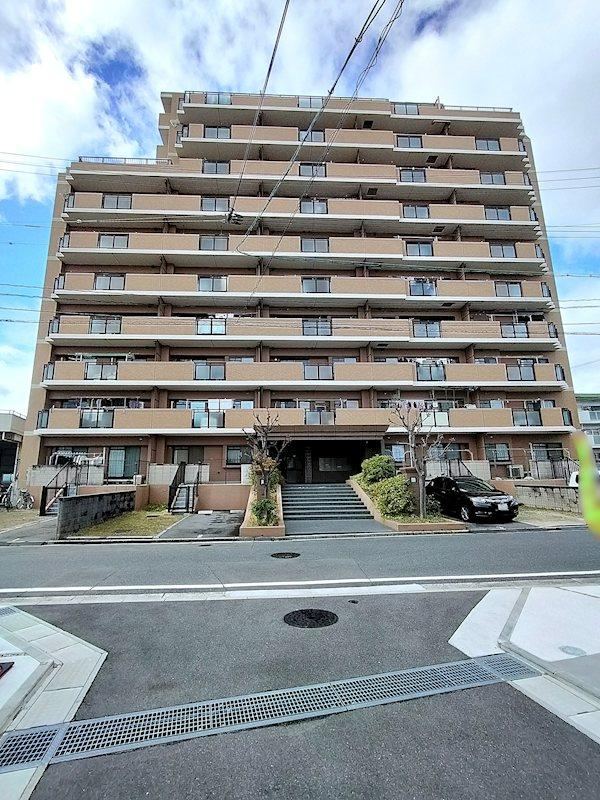 2LDK+S apartment in Saeki Ward, Hiroshima - Photo 1