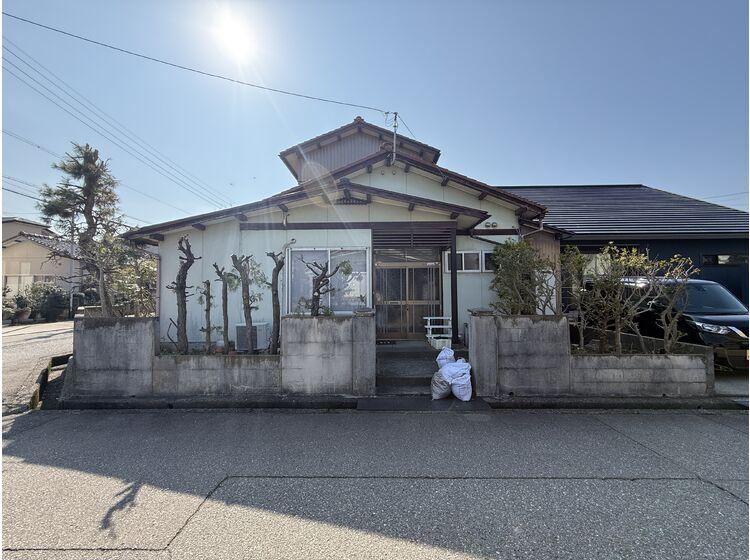 216 m² land in Kanazawa, Ishikawa - Photo 1