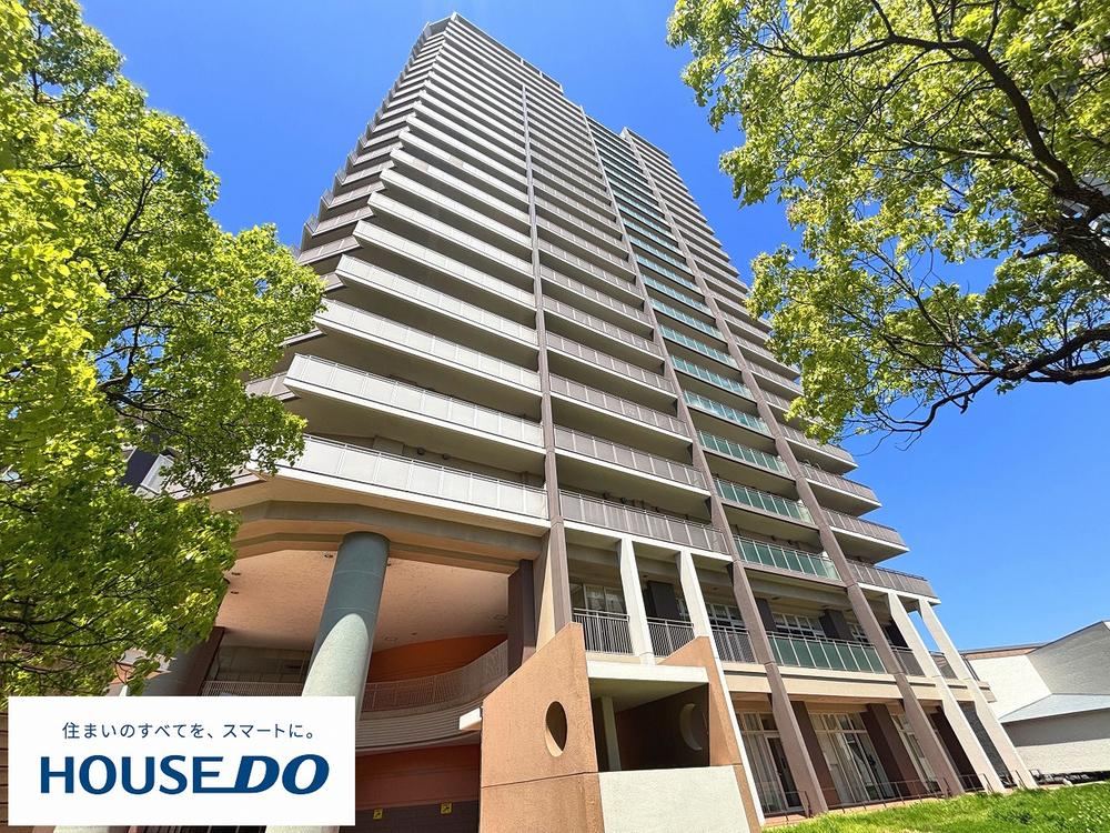3LDK apartment in Hirakata, Osaka - Photo 1