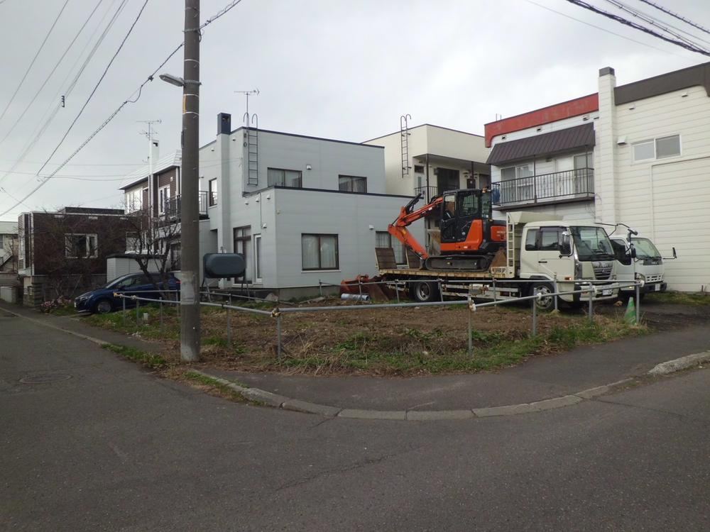 84 m² land in Nishi Ward, Sapporo, Hokkaido - Photo 1