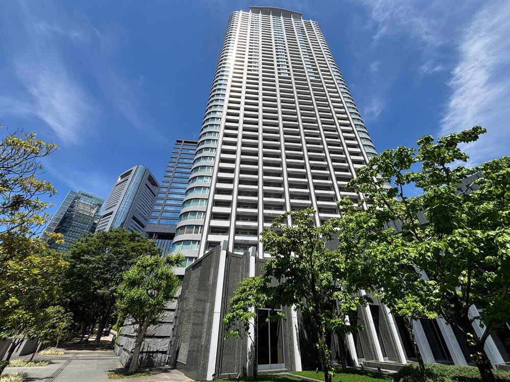 1LDK apartment in Minato Ward, Tokyo - Photo 1