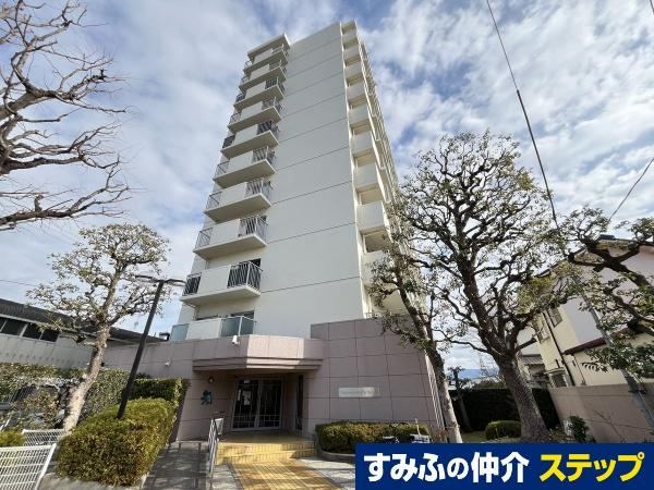 2LDK+S apartment in Tsurumi Ward, Osaka - Photo 1