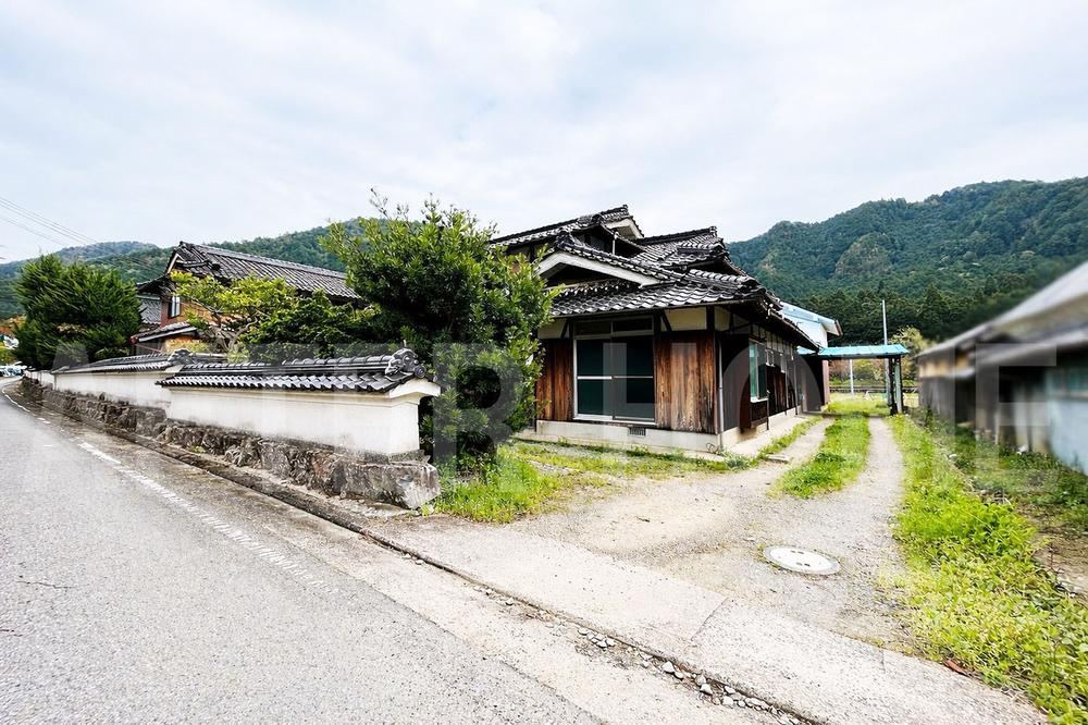 9LDK house in Tamba, Hyogo - Photo 1