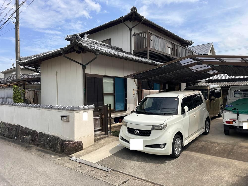 5LDK house in Yoshinogawa, Tokushima - Photo 1