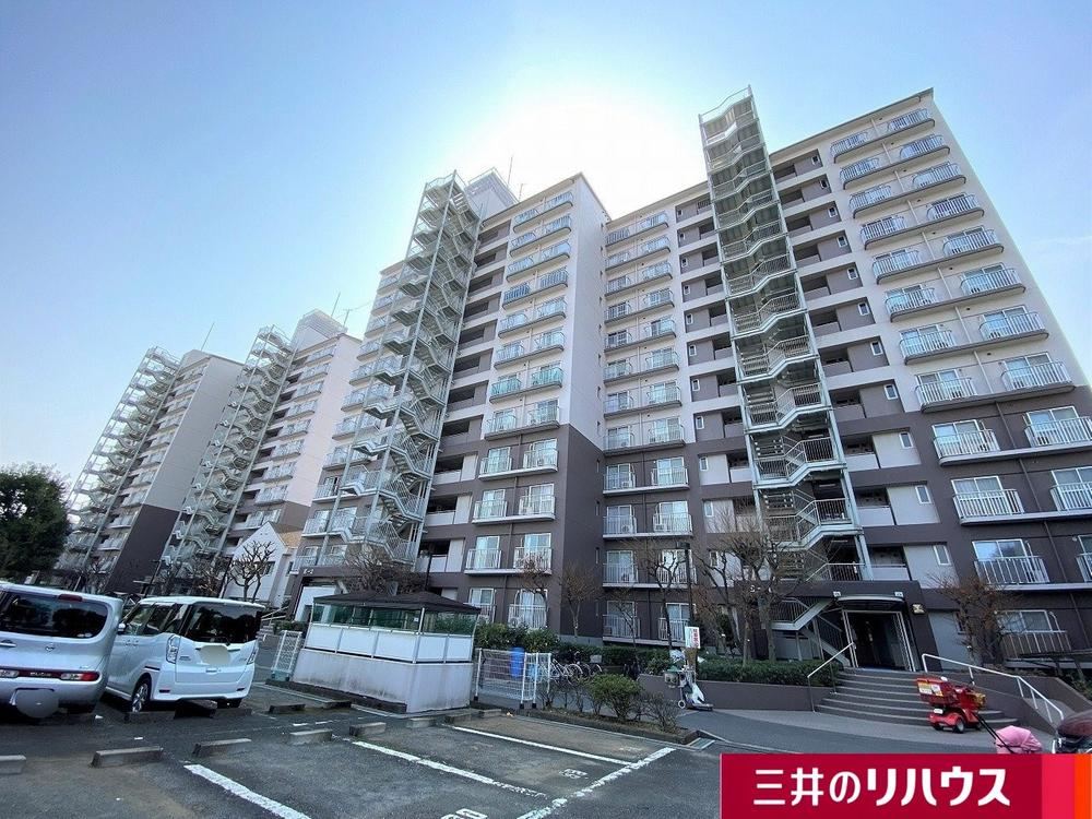 3DK apartment in Miyoshi, Iruma District, Saitama - Photo 1