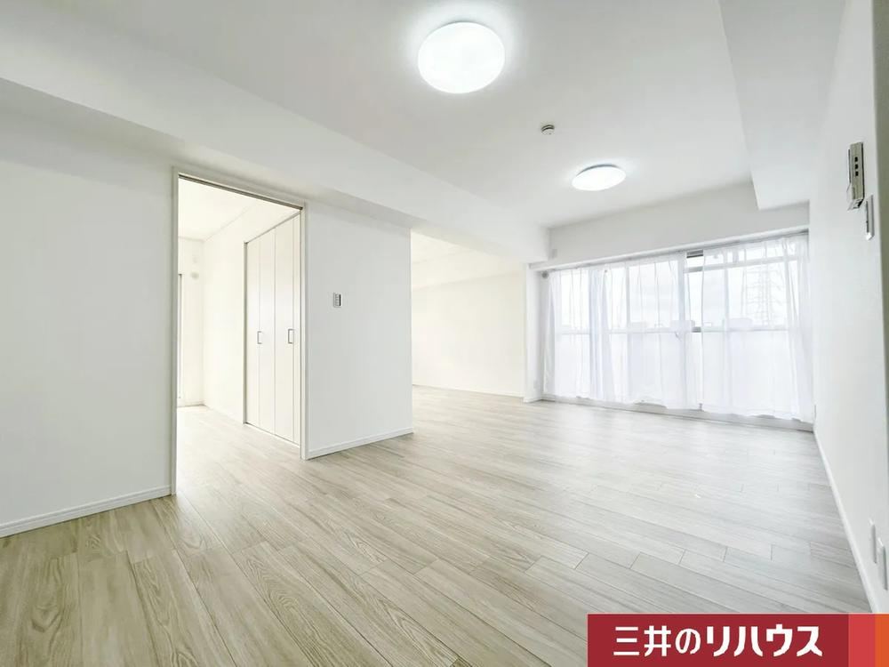 3LDK apartment in Nishiyodogawa Ward, Osaka - Photo 1
