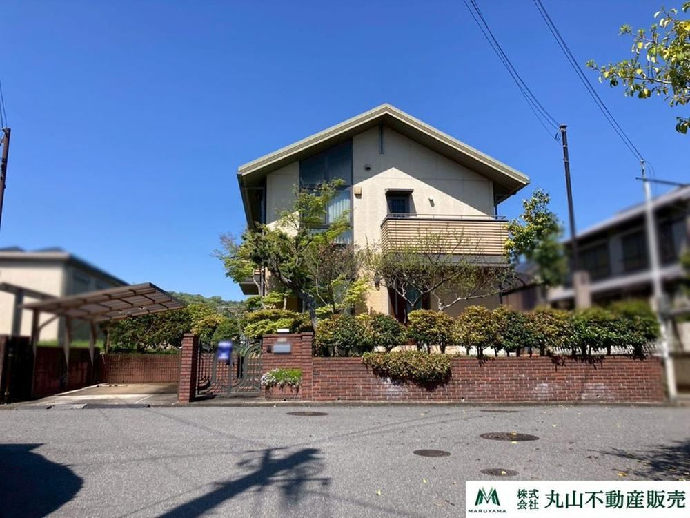 4LDK+2S house in Ikoma, Nara - Photo 1