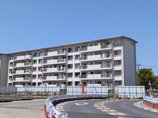 2LDK apartment in Kasukabe, Saitama - Photo 1
