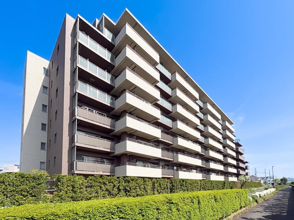 3LDK apartment in Fuchu, Tokyo - Photo 1