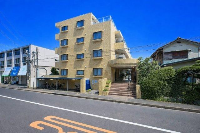 2LDK apartment in Konan Ward, Yokohama, Kanagawa - Photo 1