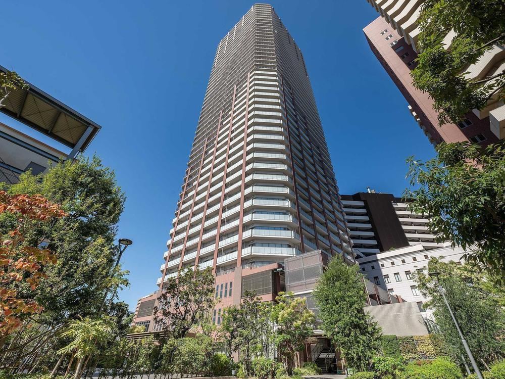 2LDK apartment in Nishi Ward, Osaka - Photo 1