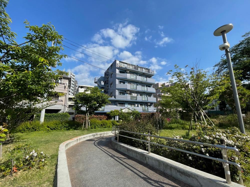 2LDK apartment in Shinagawa Ward, Tokyo - Photo 1