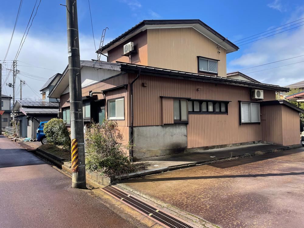 5DK house in Joetsu, Niigata - Photo 1