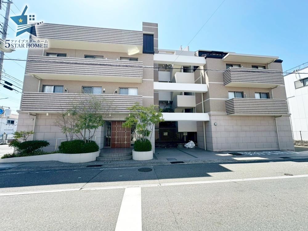 2LDK apartment in Tarumi Ward, Kobe, Hyogo - Photo 1