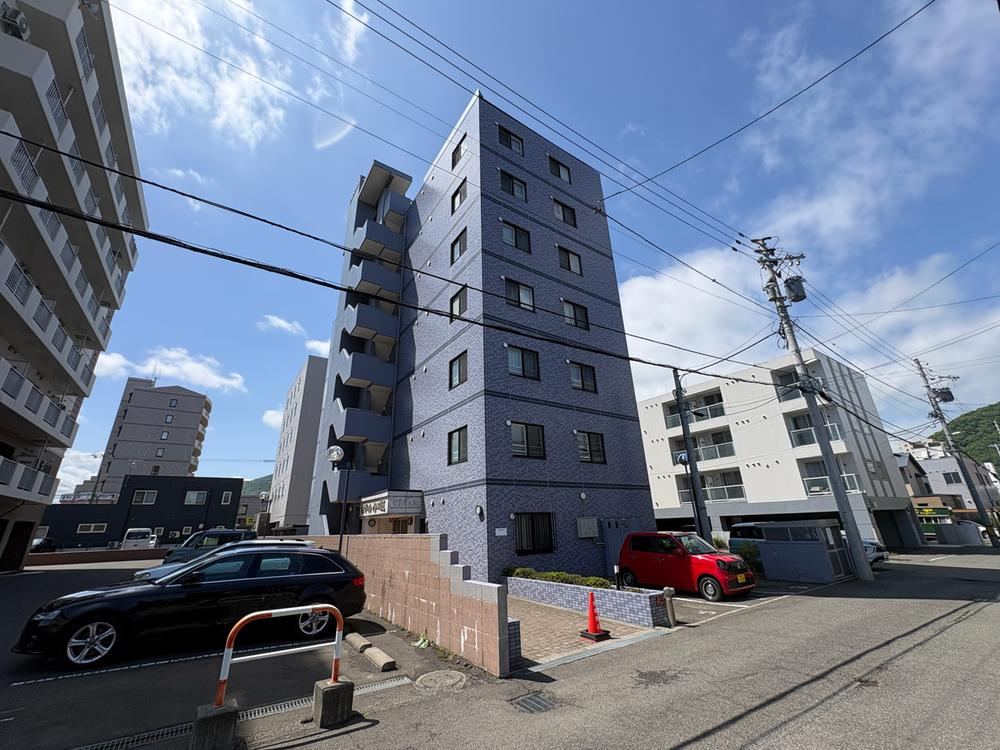 2LDK apartment in Chuo Ward, Sapporo, Hokkaido - Photo 1