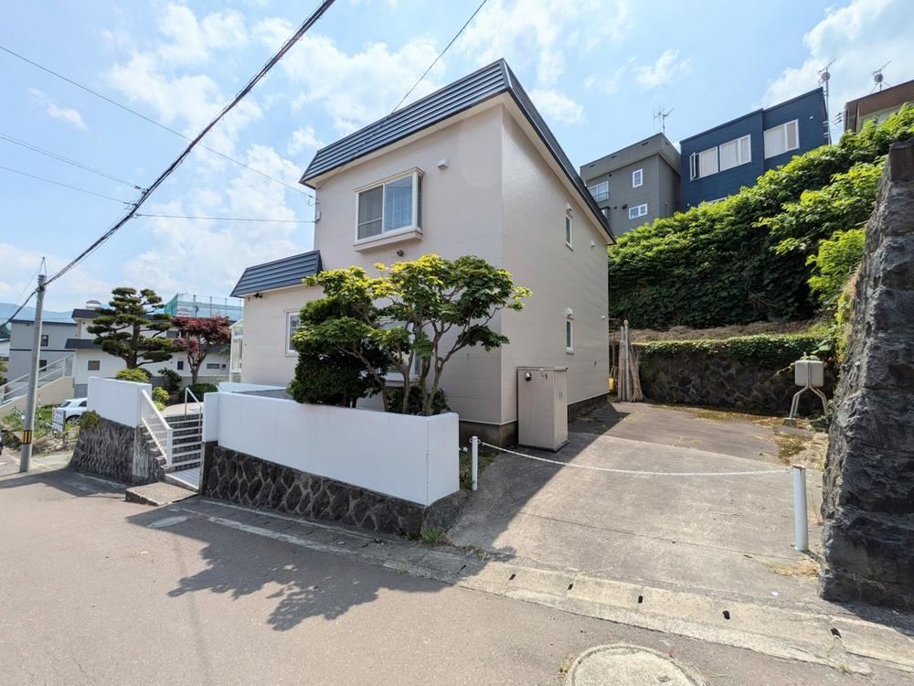 5LDK house in Otaru, Hokkaido - Photo 1