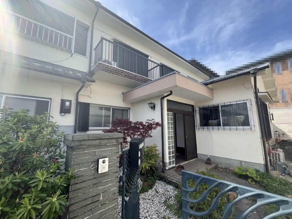 5LDK+2S house in Ikoma, Nara - Photo 1